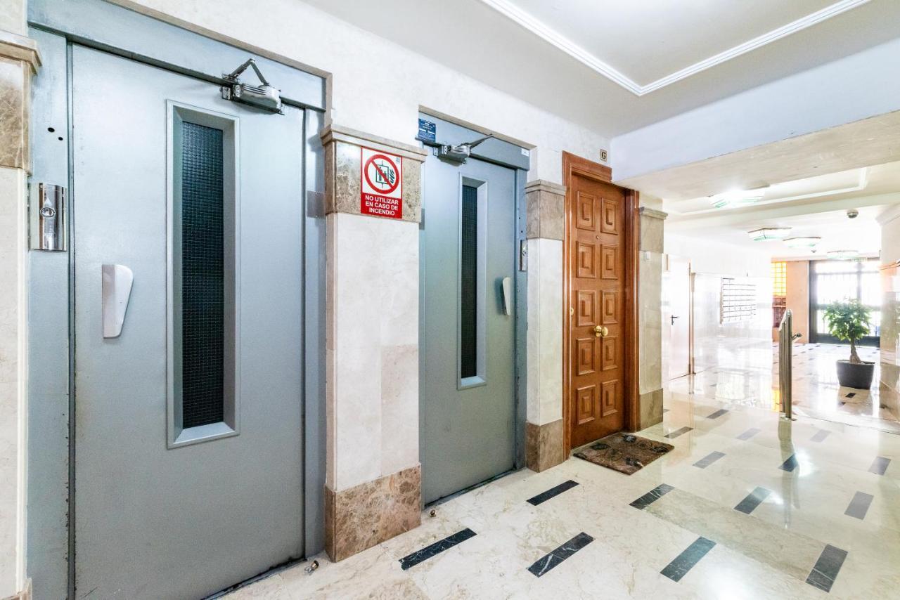 Elegante Y Centrico Alojamiento En Granada Apartment Exterior foto